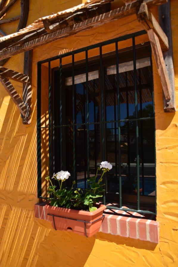 Cortijo Petra Bed & Breakfast Villanueva del Rosario Ngoại thất bức ảnh